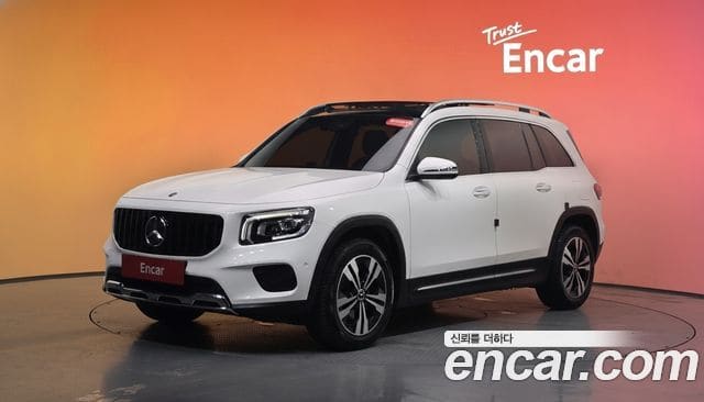 Mercedes-Benz GLB-Class — фото 1
