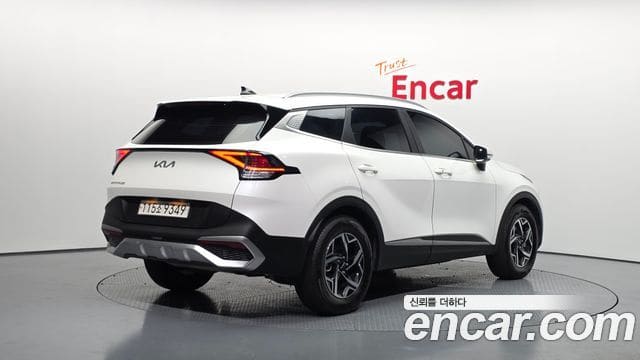 Kia Sportage — фото 1