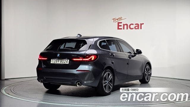 BMW 1 Series — фото 1