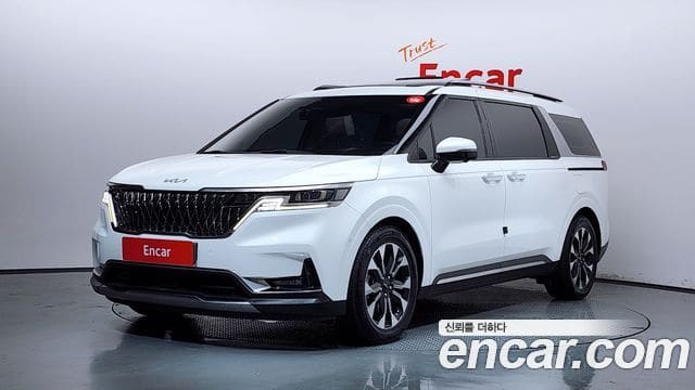 Kia Carnival — фото 1