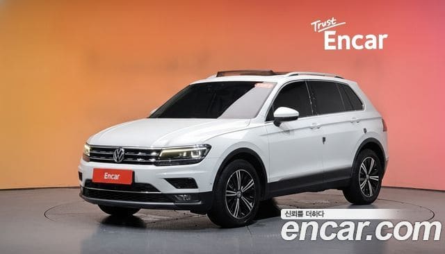 Volkswagen Tiguan — фото 1
