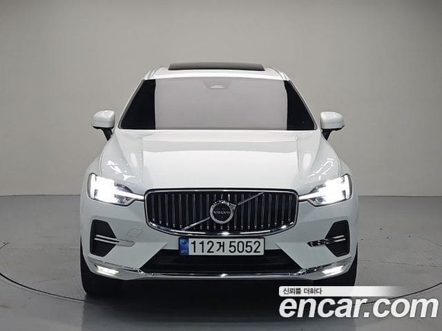 Volvo XC60 — фото 1