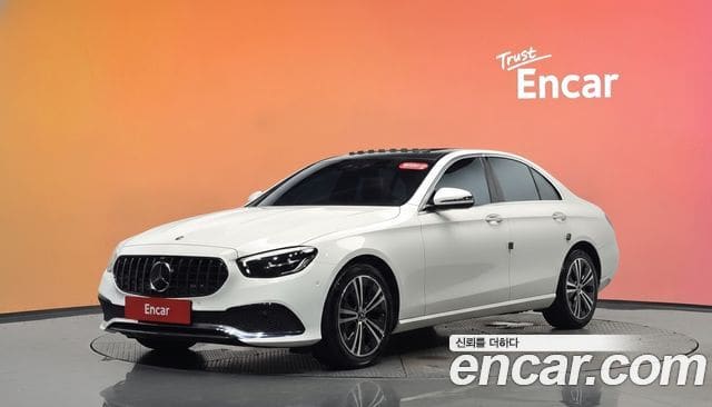Mercedes-Benz E-Class — фото 1