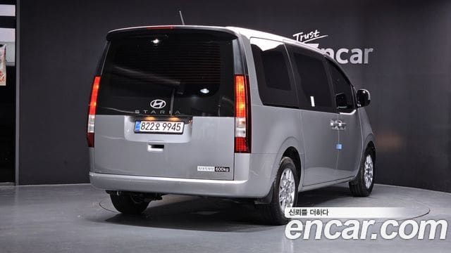 Hyundai Staria — фото 1