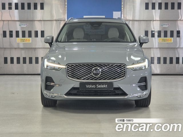 Volvo XC60 — фото 1