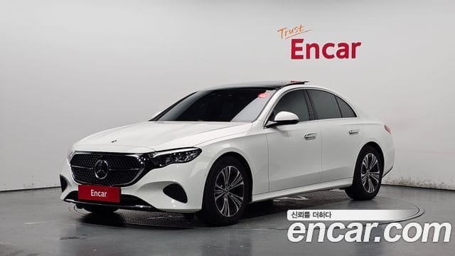 Mercedes-Benz E-Class — фото 1