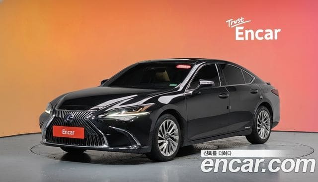 Lexus ES300h — фото 1