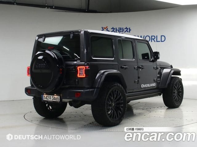 Jeep Wrangler — фото 1