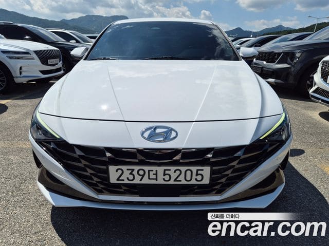 Hyundai Avante — фото 1