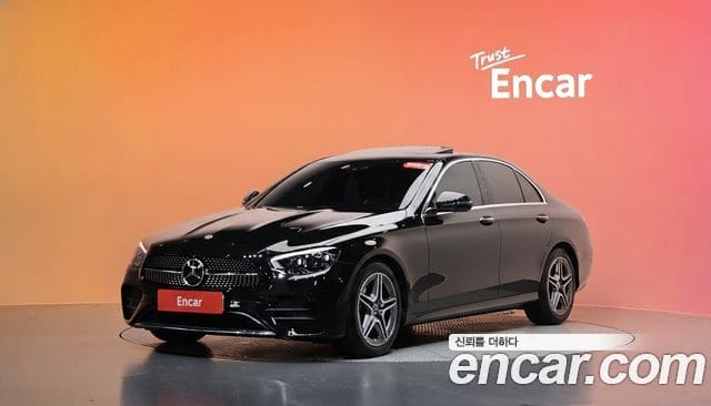 Mercedes-Benz E-Class — фото 1