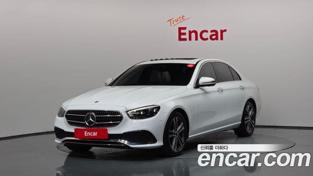 Mercedes-Benz E-Class — фото 1