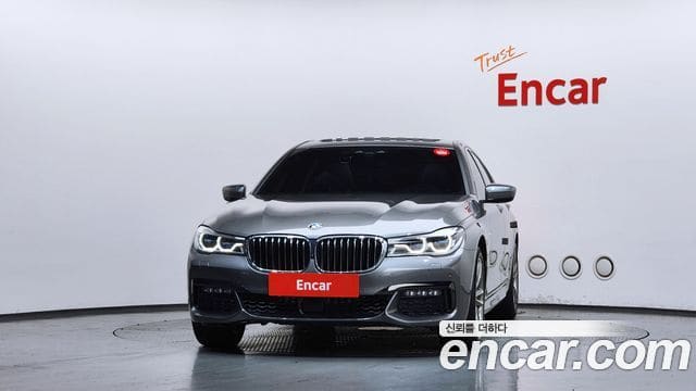 BMW 7 Series — фото 1