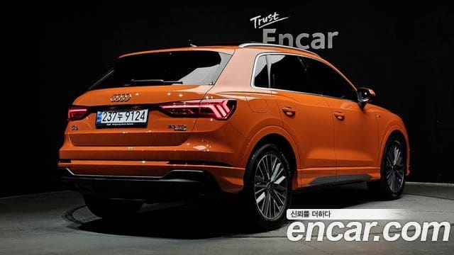 Audi Q3 — фото 1