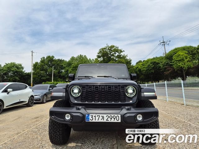 Jeep Wrangler — фото 1