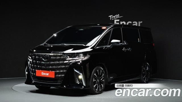 Toyota Alphard — фото 1