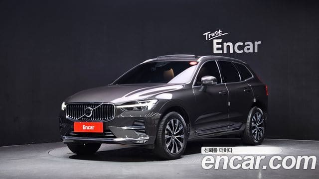 Volvo XC60 — фото 1
