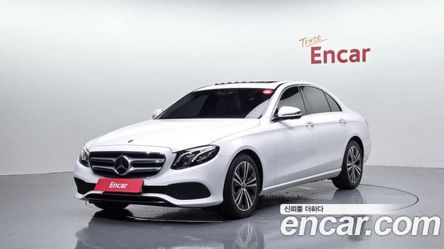 Mercedes-Benz E-Class — фото 1