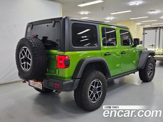 Jeep Wrangler — фото 1