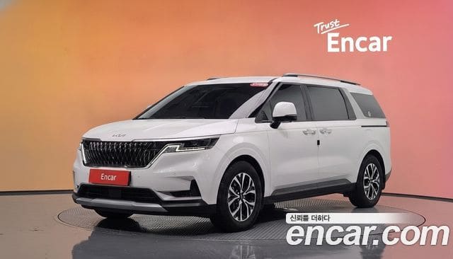 Kia Carnival — фото 1