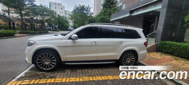 Mercedes-Benz GLS-Class — фото 1