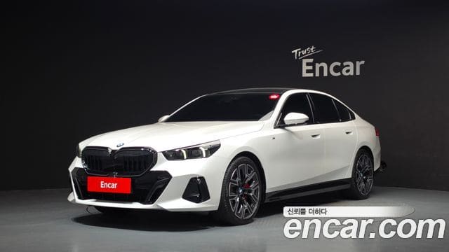 BMW 5 Series — фото 1