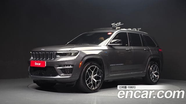 Jeep Grand Cherokee — фото 1