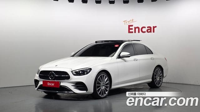 Mercedes-Benz E-Class — фото 1