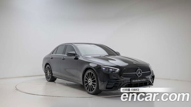 Mercedes-Benz E-Class — фото 1