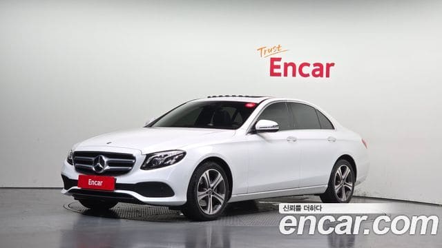 Mercedes-Benz E-Class — фото 1