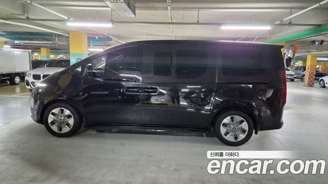 Hyundai Staria — фото 1