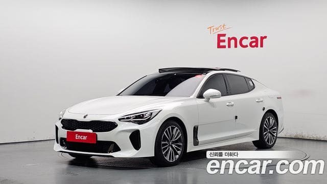 Kia Stinger — фото 1