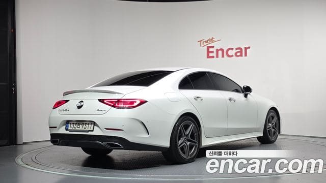 Mercedes-Benz CLS-Class — фото 1