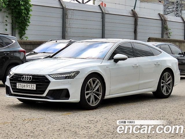 Audi A7 — фото 1