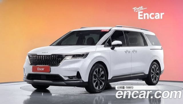 Kia Carnival — фото 1