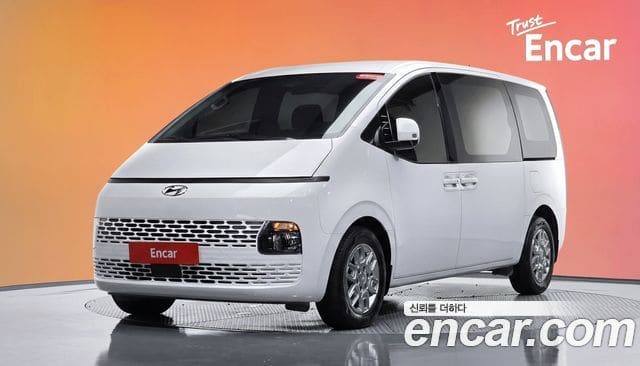 Hyundai Staria — фото 1