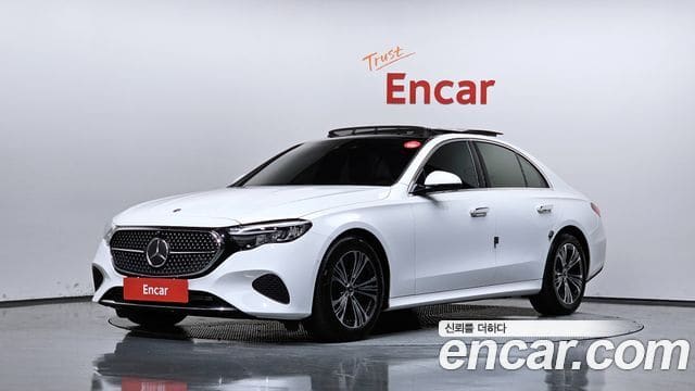 Mercedes-Benz E-Class — фото 1