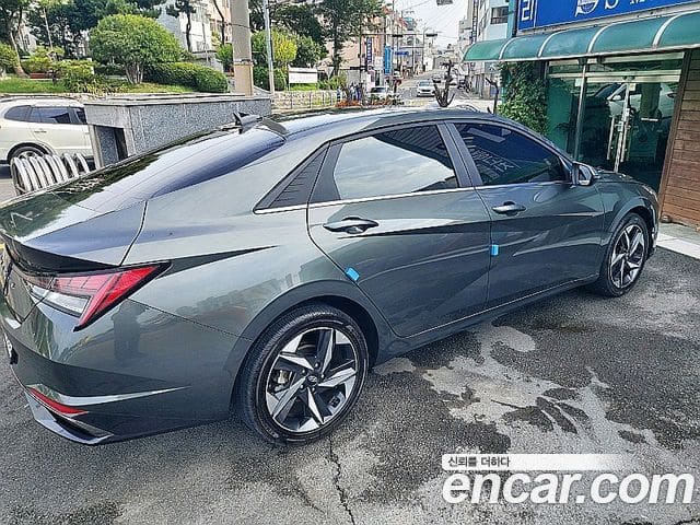 Hyundai Avante — фото 1