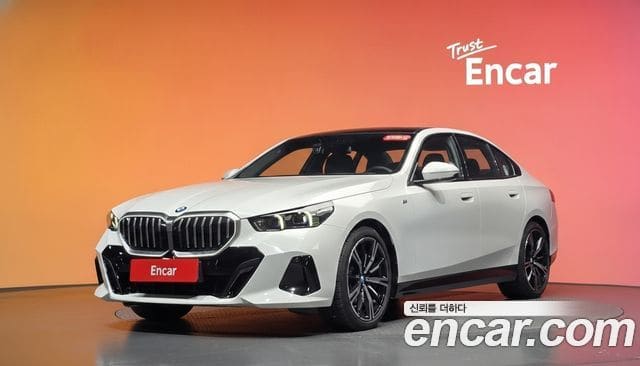 BMW 5 Series — фото 1