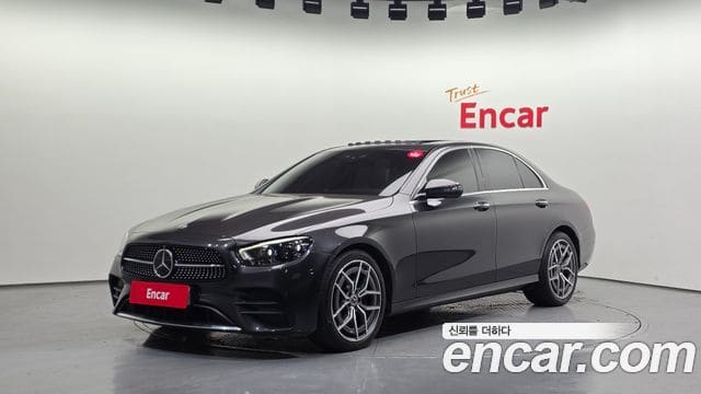 Mercedes-Benz E-Class — фото 1