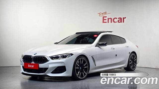BMW 8 Series — фото 1