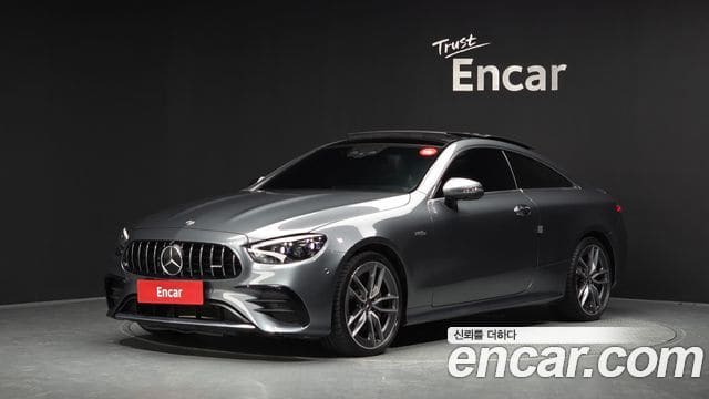 Mercedes-Benz E-Class — фото 1