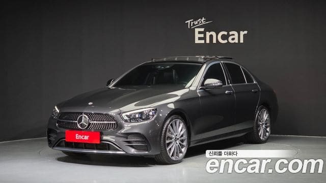 Mercedes-Benz E-Class — фото 1