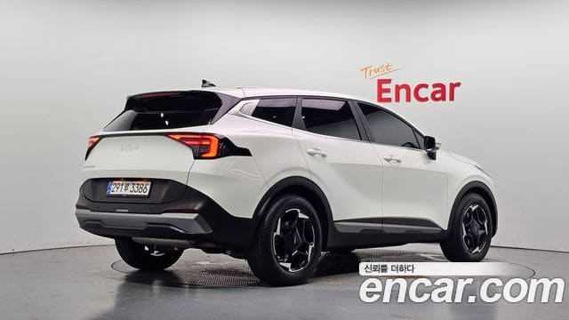 Kia Sportage — фото 1
