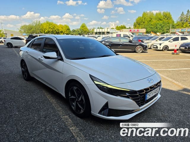 Hyundai Avante — фото 1