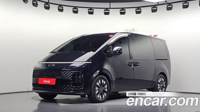 Hyundai Staria — фото 1
