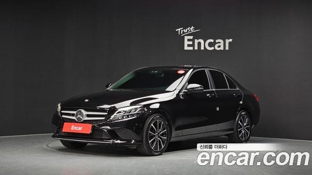 Mercedes-Benz C-Class — фото 1