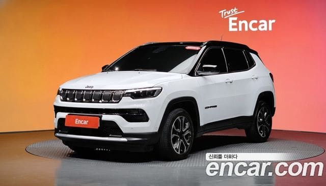 Jeep Compass — фото 1