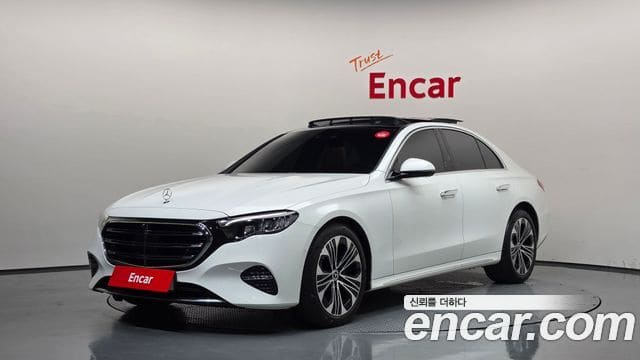 Mercedes-Benz E-Class — фото 1