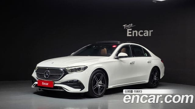 Mercedes-Benz E-Class — фото 1
