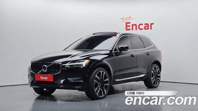 Volvo XC60 — фото 1